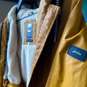 Joules fleece-lined raincoat. Size 8 US. Never worn. No tags.